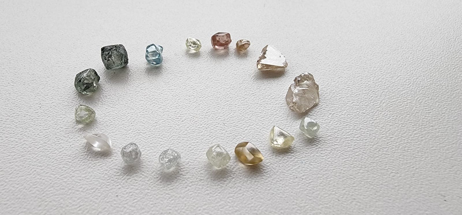 Diamonds Circle